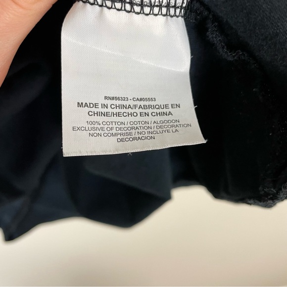 ⭐️2/$20 Nike Graphic Logo Print Black Pull Over Crew Neck Tee - Picture 11 of 12